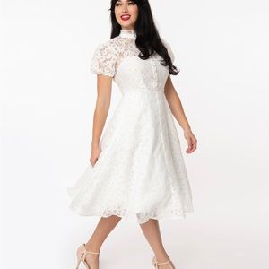 Unique Vintage White Sheer Daisy Print Leota Swing Dress